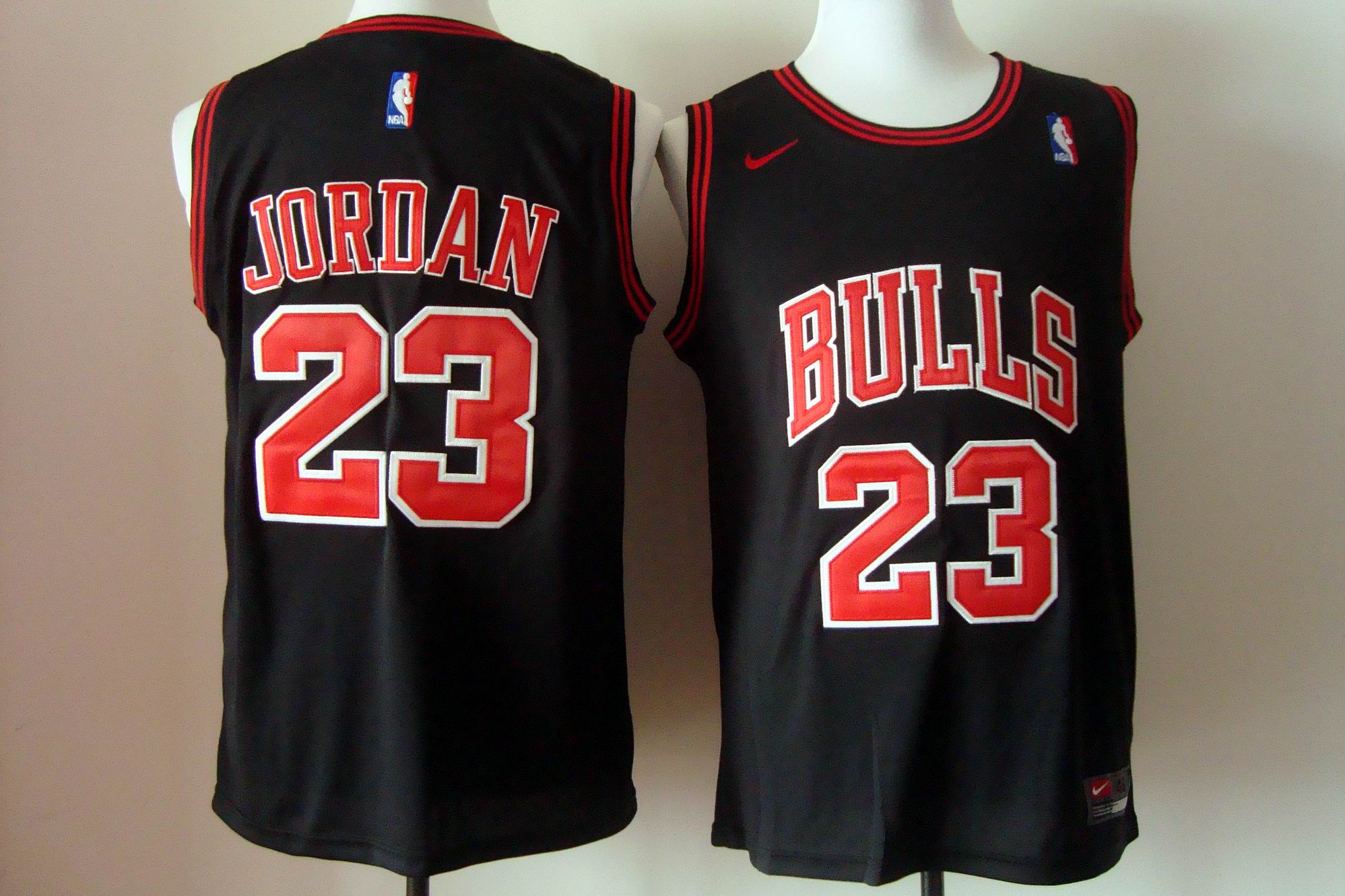 Men's Nike Chicago Bulls #23 Michael Jordan Black Stitched NBA Jersey